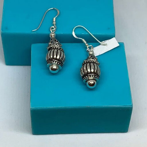 Bali con  3 cms de largo