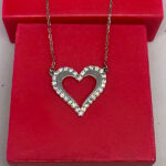 Conjunto blanco con  cubics