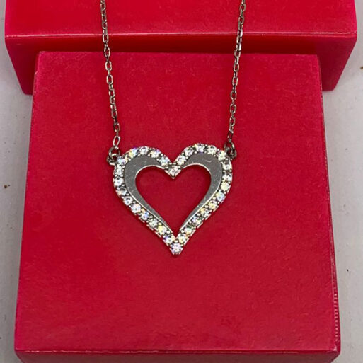 Conjunto blanco con  cubics