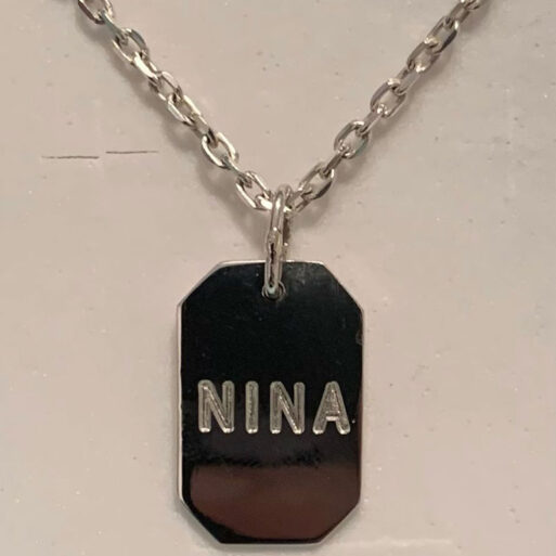 Identidad pequeña, 2,4 cms largo