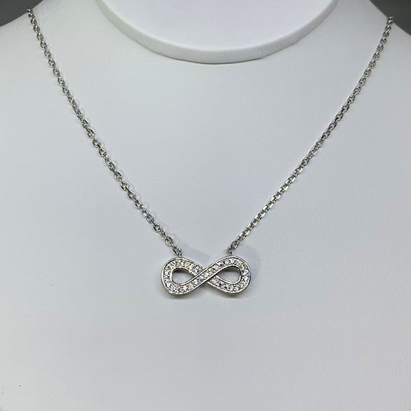 Conjunto infinito con piedras